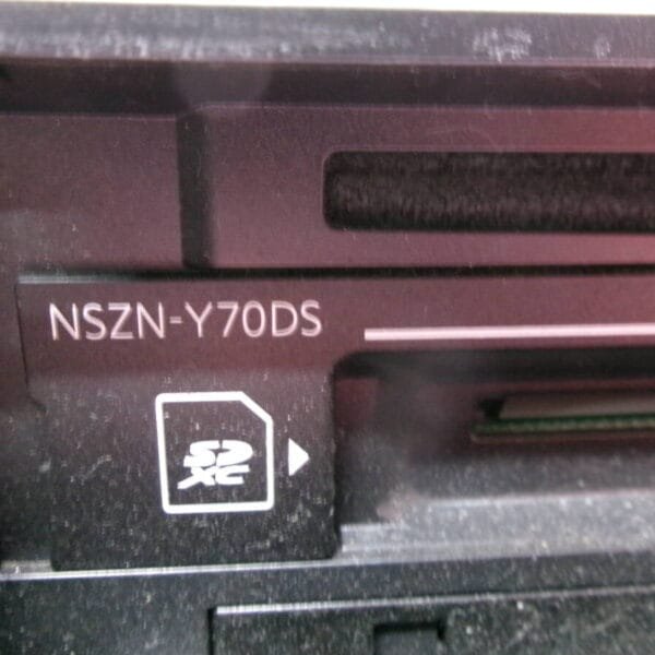 NSZN-Y70D or Y70DS Close-up of car infotainment screen displaying 'No SD Card' error message in a Daihatsu Tanto dashboard