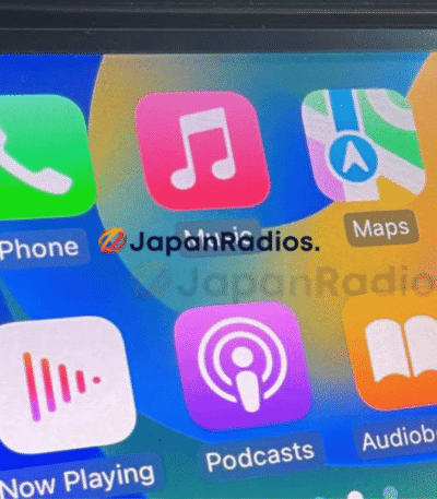 A fixed Honda Gathers VXM-175VFN unit with the SD card error resolved, now showing the Apple CarPlay interface and functioning correctly.